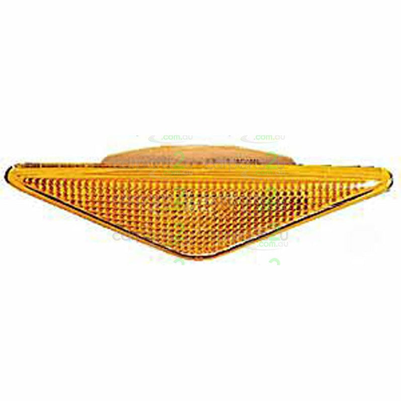 GUARD SIDE INDICATOR TO SUIT FORD FOCUS LR 10/2002–12/2004