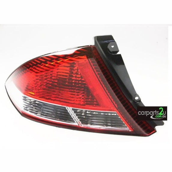 LEFT TAIL LIGHT TO SUIT FORD FAIRMONT AU 7/1998–3/2000
