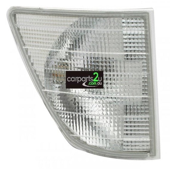 RIGHT FRONT CORNER LIGHT TO SUIT MERCEDES-BENZ SPRINTER VAN 2/1998–5/2000