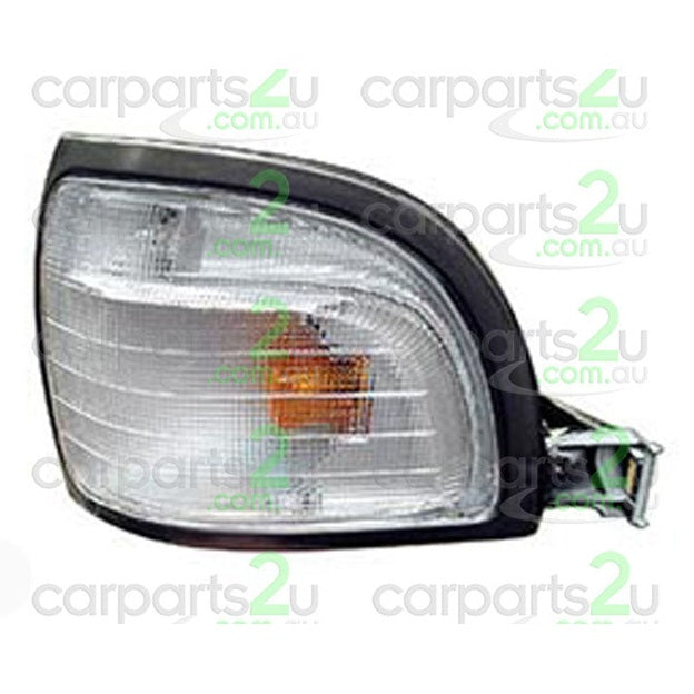 LEFT FRONT CORNER LIGHT TO SUIT TOYOTA TOWNACE VAN 4/1992–12/1996