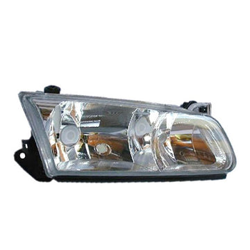 RIGHT HEAD LIGHT TO SUIT TOYOTA CAMRY SK20 9/2000–7/2002