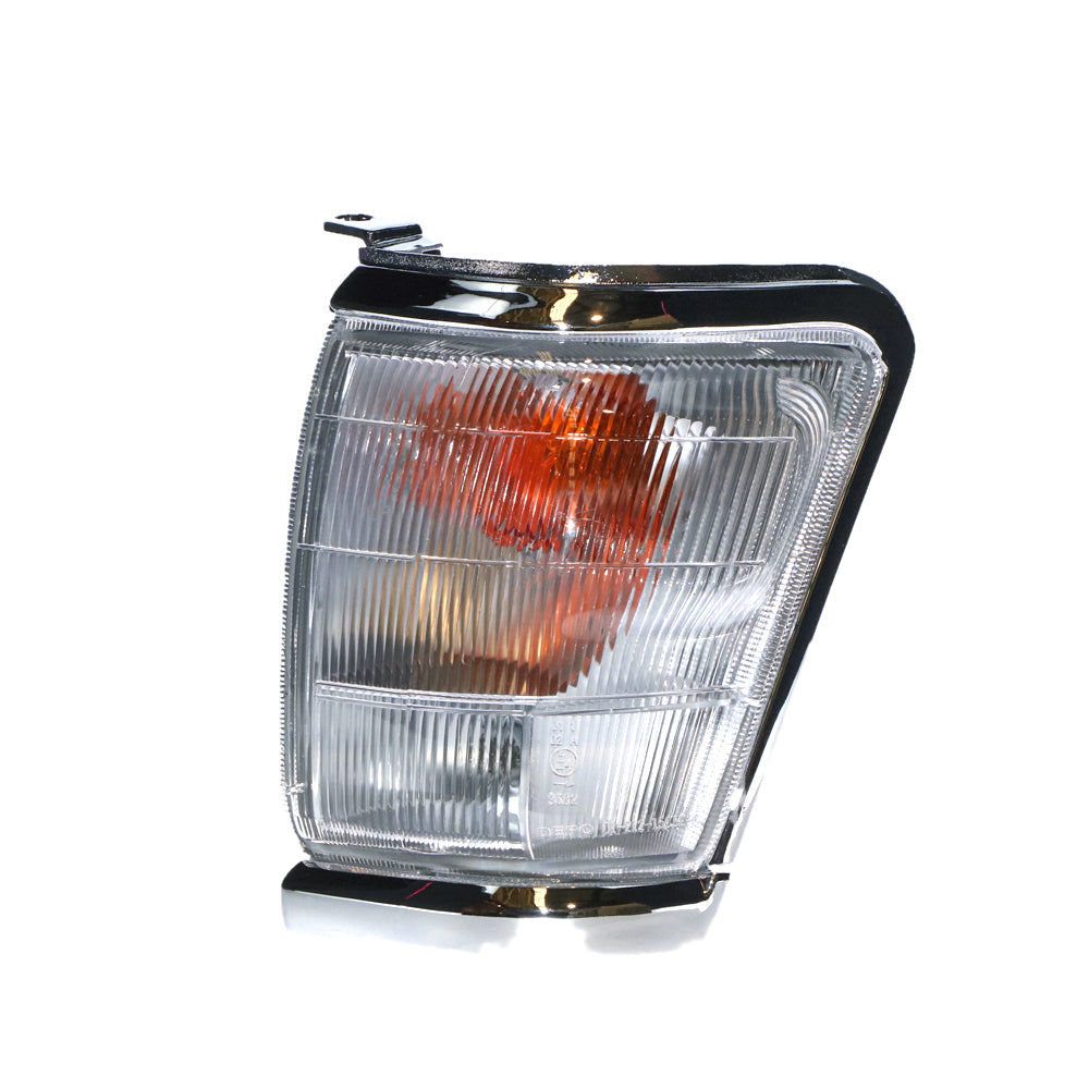 LEFT FRONT CORNER LIGHT TO SUIT TOYOTA HILUX 2WD 4WD UTILITY 8/1997–9/2001